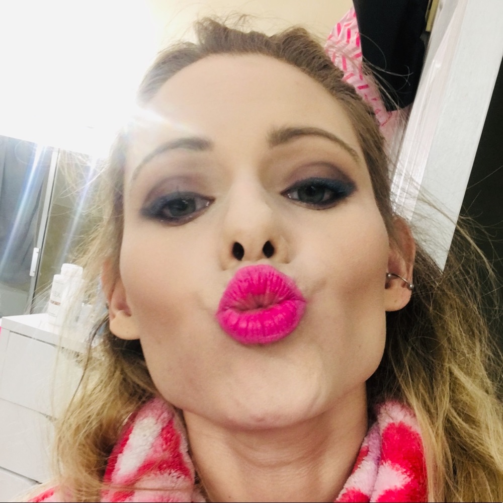 Meet your Posher, Nina